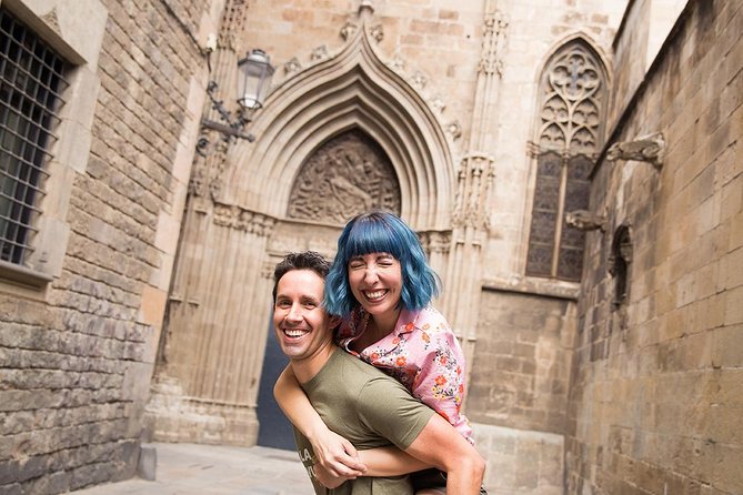 Photoshoot Tour in Barcelona Secret Corners - Meeting and Pickup