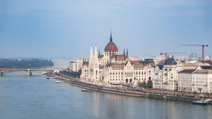 Photoshoot Tours With Professional Phototographer - Budapest - Pricing and Booking