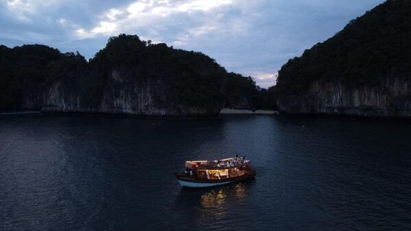 Phra Apai ; Hong Island Sunset Cruise , Phang Nga Sunset - Tips for an Enjoyable Experience