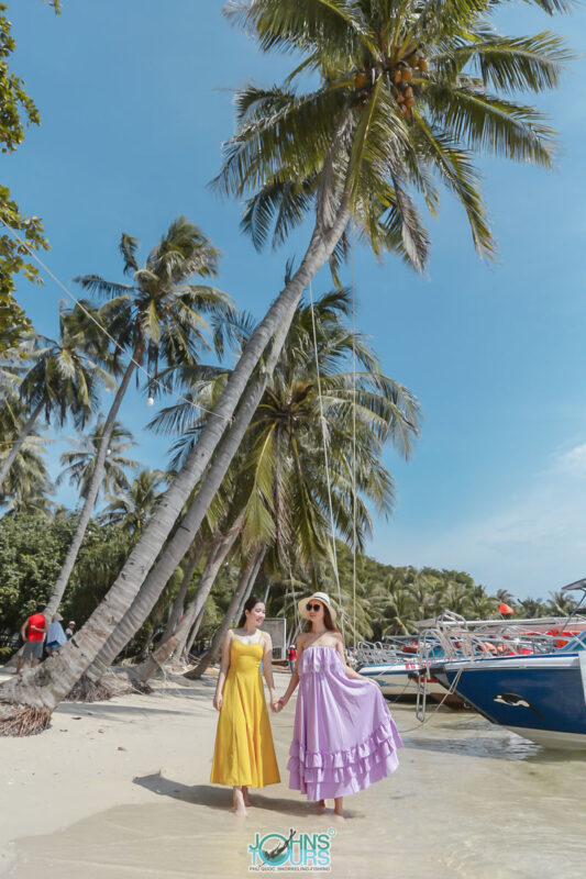 Phu Quoc 4 Island Speedboat Tour, Cable Car & Aquatopia Water Park - Speedboat stops: coral, swimming and changing plans