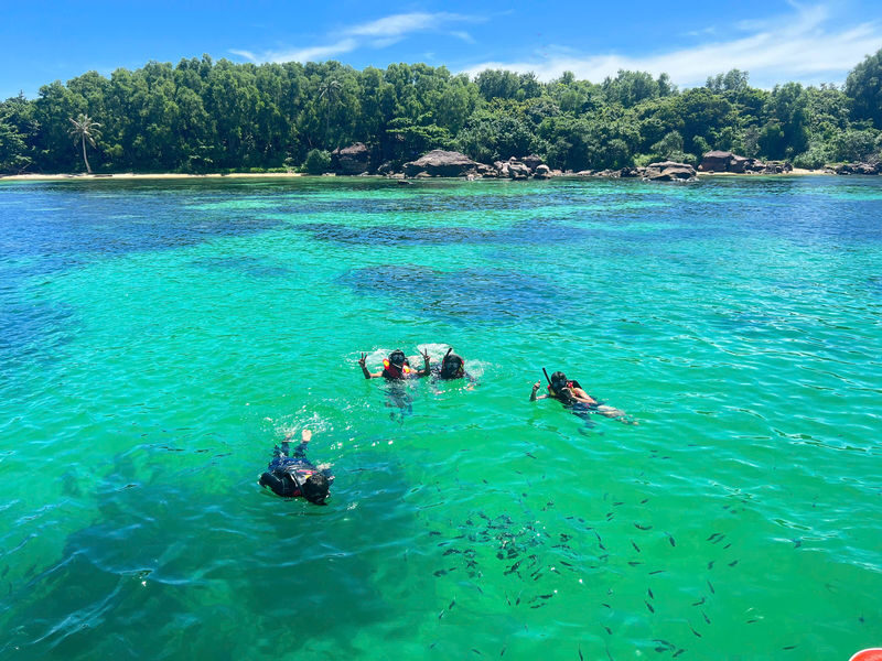 Phu Quoc Island Hopping Tour by Speedboat, Buffet Lunch & Sun World Cable Car - Buffet lunch and the move to Hon Thom