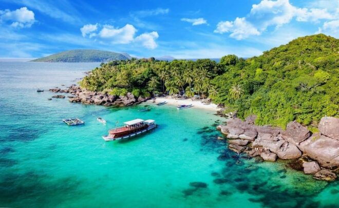 Phu Quoc Snorkeling Explore Three Islands by Boat Tour - Included Amenities