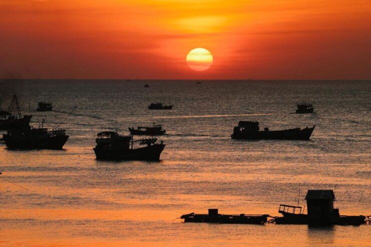 Phu Quoc: Squid Fishing Tour With Sunset Views & Dinner - Good To Know