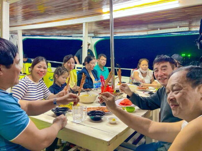 Phu Quoc: Sunset and Night Squid Fishing Boat Tour - Sunset and Night Squid Fishing
