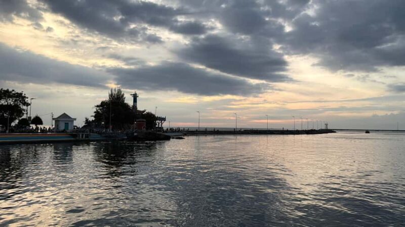 Phu Quoc Sunset Cruise With Light Dinner, Squid Fishing Tour - An In-Depth Look at the Phú Quóc Sunset Cruise  