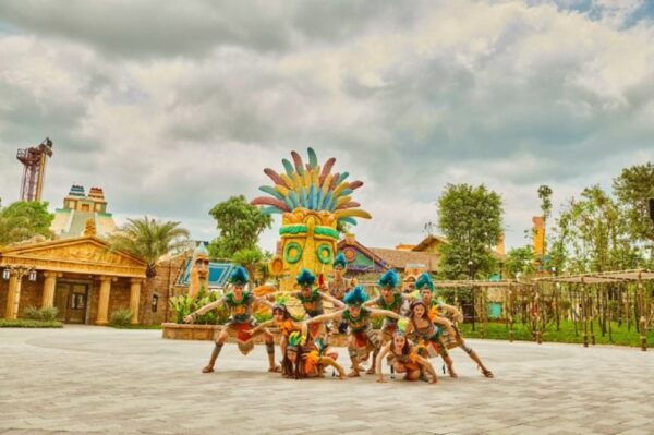Phu Quoc: Vinwonders Entry Ticket With Optional Safari - The Sum Up