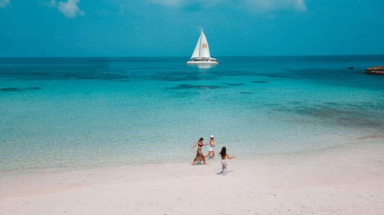 Phuket: Coral &Racha Luxury Party Catamaran (Lunch Included) - Inclusions and Amenities
