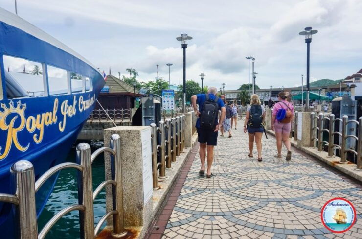 Phuket: Ferry Transfer To/From Phi Phi Tonsai or Laem Tong - Duration and Starting Times