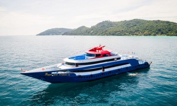 Phuket: Ferry Transfer To/From Phi Phi Tonsai or Laem Tong - Participant Selection, Availability, and Ratings