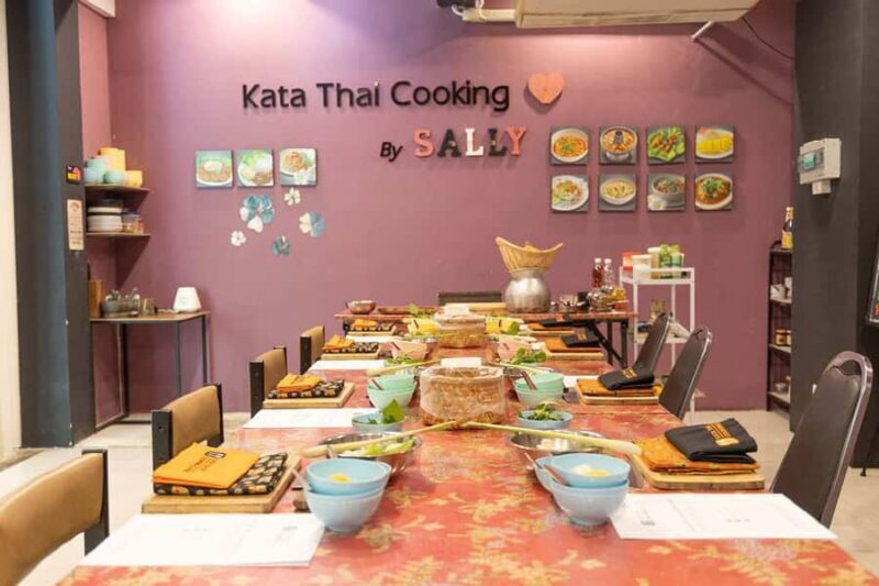 Phuket: Half Day Authentic Thai Cooking Class & Market Tour - Detailed Breakdown of the Tour