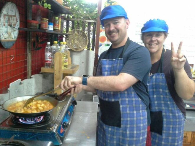 Phuket: Half Day Easy Thai Cooking Class & Local Market Tour - Review Summary