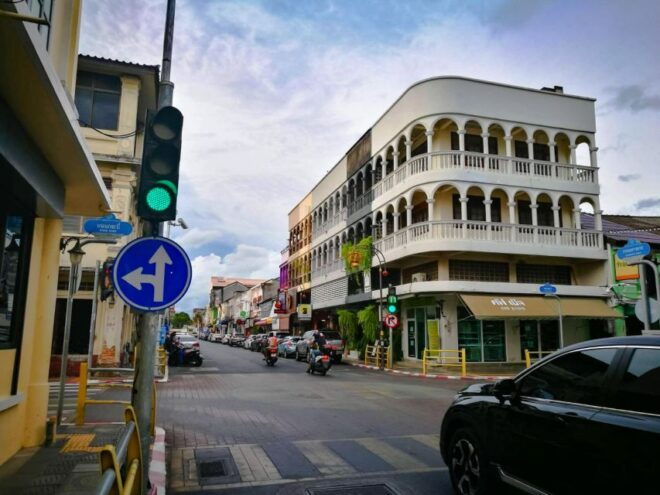 Phuket: Half-Day Guided City Tour - Transportation and Pick-up