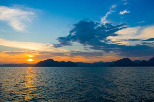 Phuket: James Bond Island Luxury Sunset Cruise - Stunning Panoramic Sunset Dinner