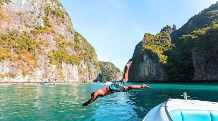 Phuket: Khai Islands Full-Day Trip by Speed Boat Charter - Activity Experience