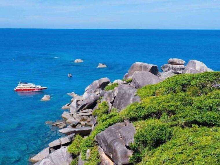 Phuket/Khao Lak: Similan Islands Boat Trip With 3 Meals - Included Amenities