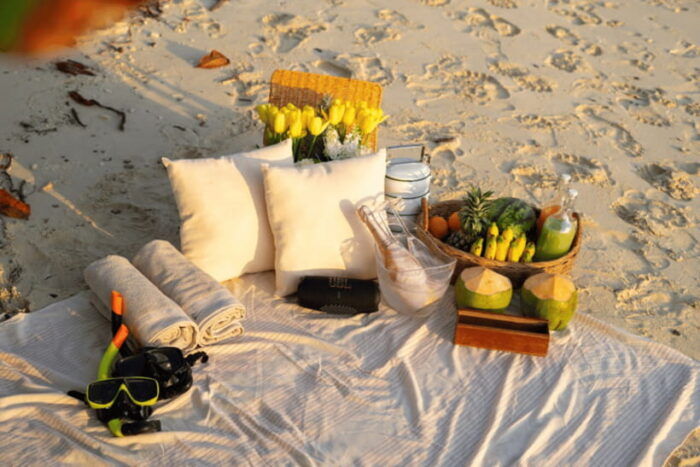 Phuket: Luxury Private Longtail Boat Islands Discovery Tour - Exploring Khai Nui Island