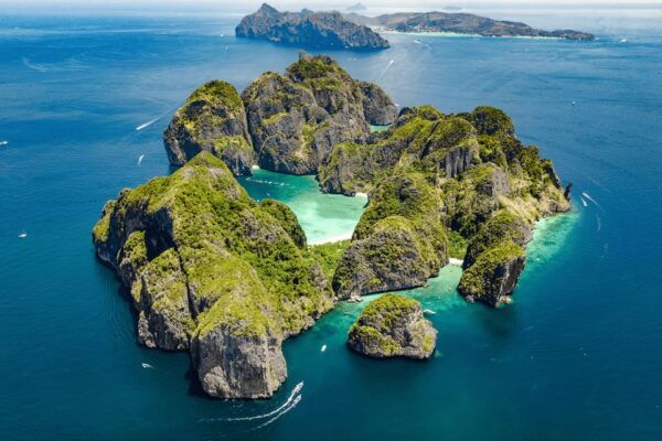 Phuket: Luxury Yacht Day Tour to Phi Phi Island & Maya Bay - Exclusivity and Amenities