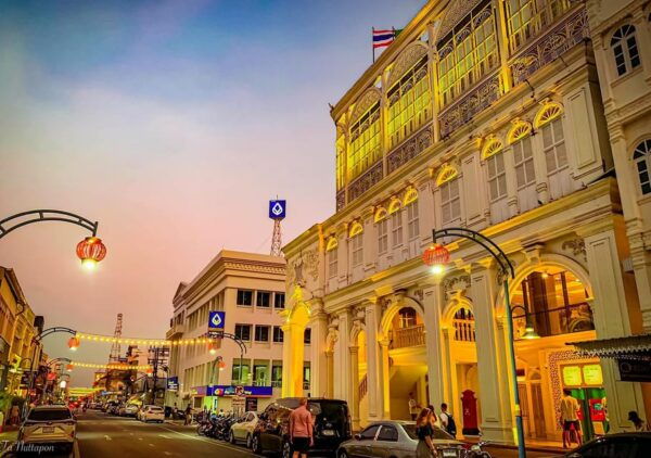 Phuket Old Town Chillva Market Bangla Patong Night City Tour - Chillva Market Experience