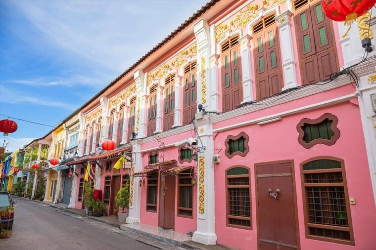 Phuket: Old Town Half-Day Sightseeing With Local Guide - Visiting Cashew Nut Factory and Honey Farm