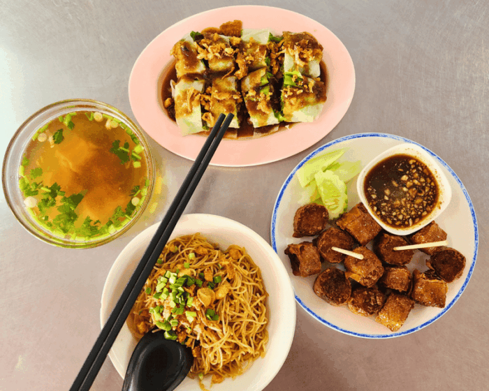 Phuket: Old Town Morning Street Art Walking Tour With Lunch - Discover Vibrant Street Art