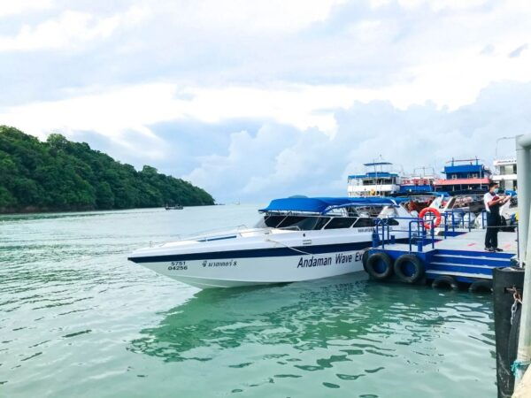 Phuket: One-Way Speedboat Transfer To/From Phi Phi Don - The Sum Up