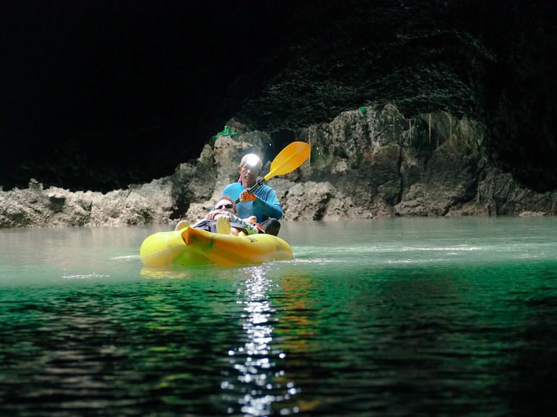 Phuket Phang Nga Bay & Ko Hong Full-Day Island Hopping Tour - A relaxed pace, with plenty happening