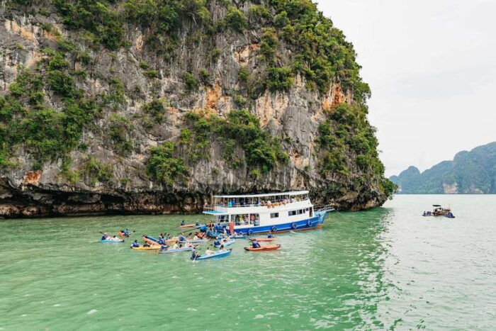 Phuket: Phang Nga Bay Twilight Kayaking Tour With Meals - Exploring Phang Nga Bays Limestone Formations