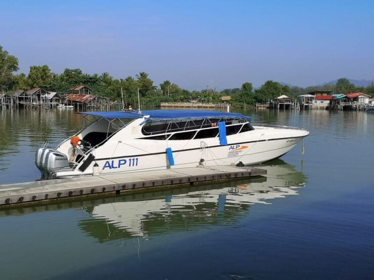 Phuket: Phi Phi Island Hopping Day Trip by Speed Boat - Detailed Itinerary