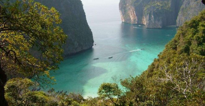 Phuket: Phi Phi Island Sunrise Group Speedboat Tour - Full Description of the Tour