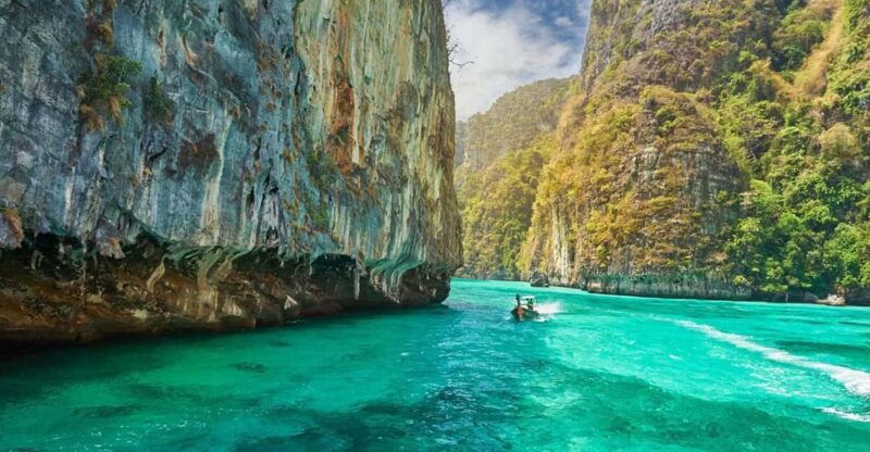 Phuket: Phi Phi Islands and Maya Bay Day Trip With Lunch - Itinerary and Activities