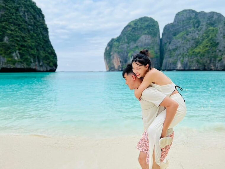 Phuket: Phi Phi Islands and Maya Bay Day Trip With Lunch - Customer Reviews and Ratings