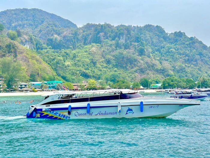 Phuket: Phi Phi Islands and Maya Bay Day Trip With Lunch - Exploring the Iconic Maya Bay