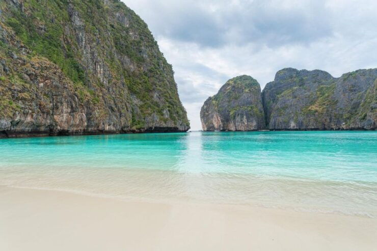Phuket: Phi Phi, Maya & Bamboo Island by Speed Boat Charter - Snorkel at Loh Samah Bay