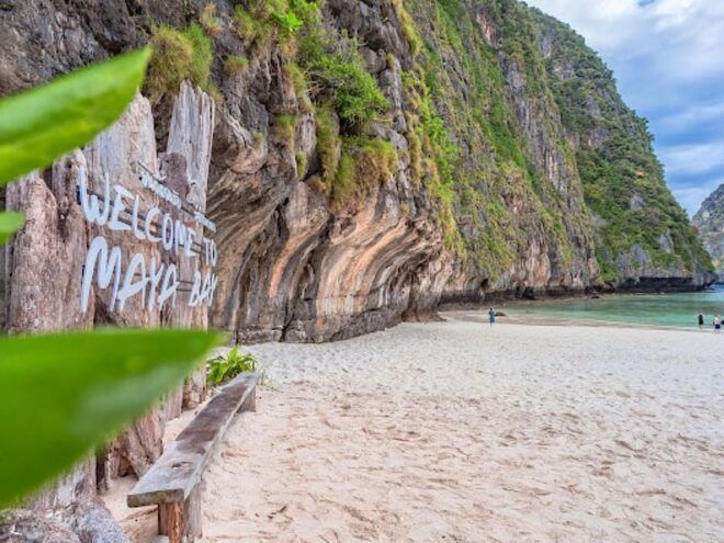 Phuket: Phi Phi Maya & Bamboo Island by Speed Boat Day Trip - Inclusions and Amenities