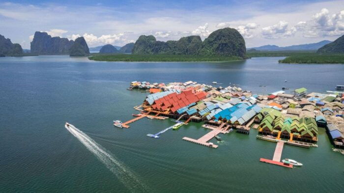 Phuket: Premium Speedboat Tour to James Bond & Koh Panyi - Luggage and Capacity Considerations
