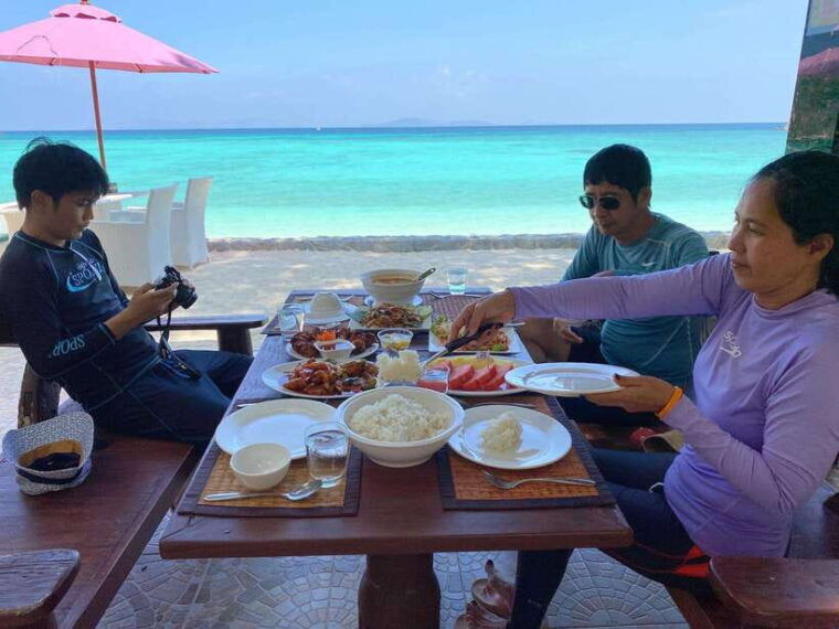 Phuket: Premium Tour to Racha Islands With Snorkel & Lunch - Exploring Banana Bay