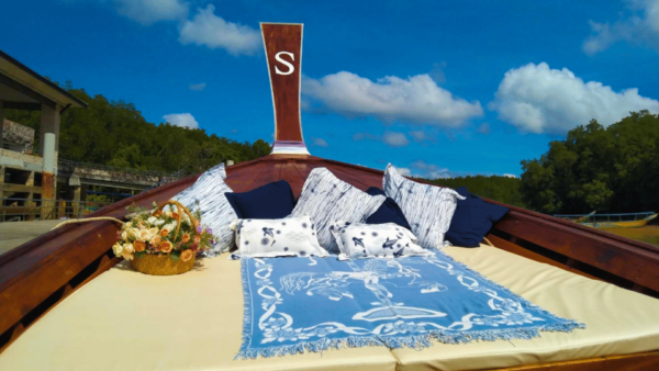 Phuket: Private Luxury Long-Tail Boat Trip to Phang Nga Bay - Local Attractions