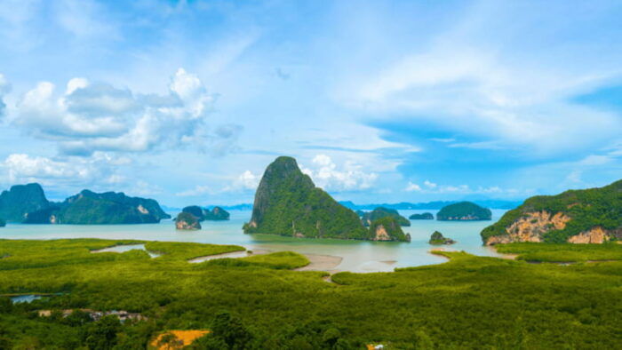 Phuket: Private Luxury Vintage Boat Trip to Phang Nga Bay - Exploring Hong Island