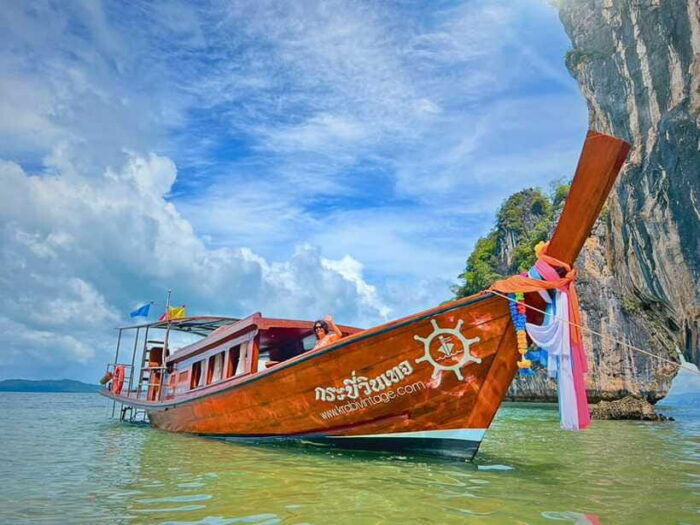 Phuket: Private Luxury Vintage Boat Trip to Phang Nga Bay - Discovering Koh Panyee Floating Village