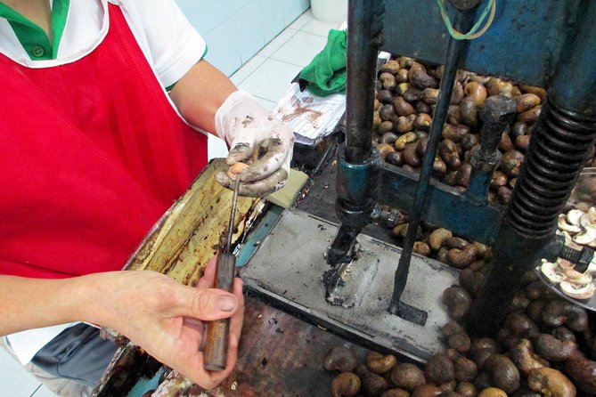 Phuket Private Sightseeing Tour With Rum Tasting and Transport - Sunset View From a Scenic Overlook