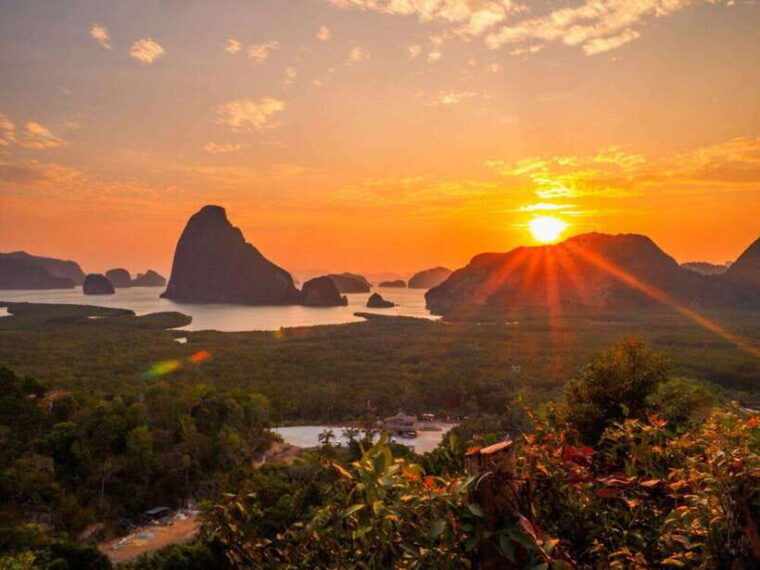 Phuket : Samet Nangshe and Cheow Lan Lake Adventure Day Tour - Transportation and Guide