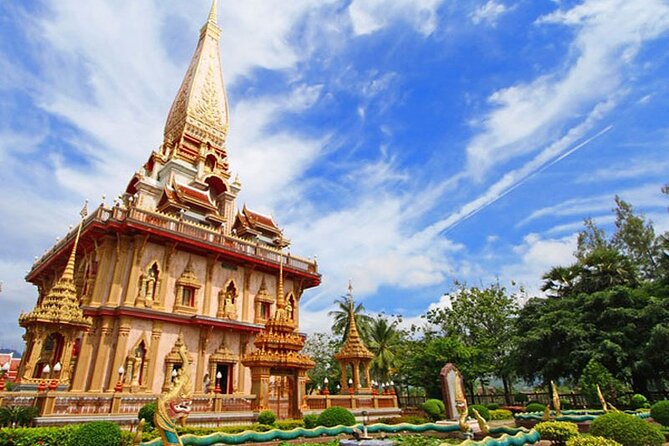 Phuket Sightseeing Tour With the Insider Guide - Phuket Old Town Exploration
