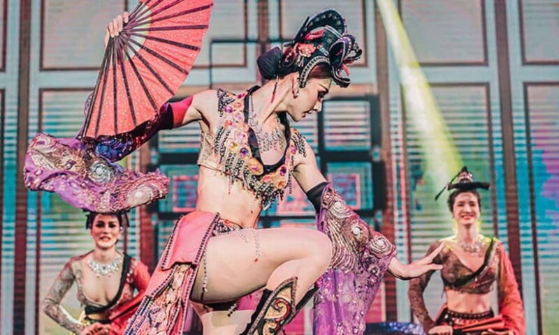 Phuket: Simon Cabaret Show Tickets Optional First 3 Rows - An Authentic Night of Entertainment in Phuket