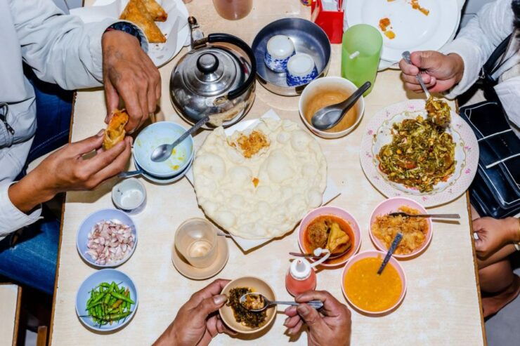 Phuket: Southern Flavours Food Tour With 15 Tastings - Spiced Rice Cooked in Banana Leaves