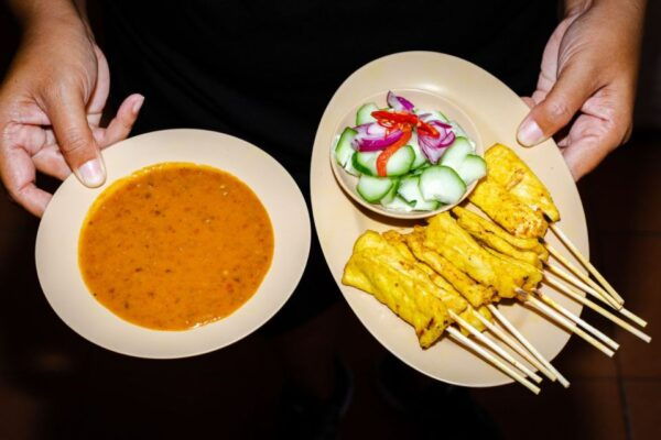 Phuket: Southern Flavours Food Tour With 15 Tastings - Refreshing Iced Dessert