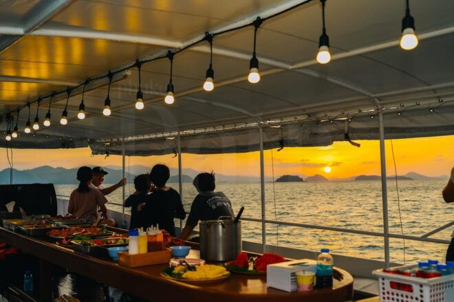 Phuket: Sunset Seafood Dinner Cruise In Phang Nga Bay - Included Amenities