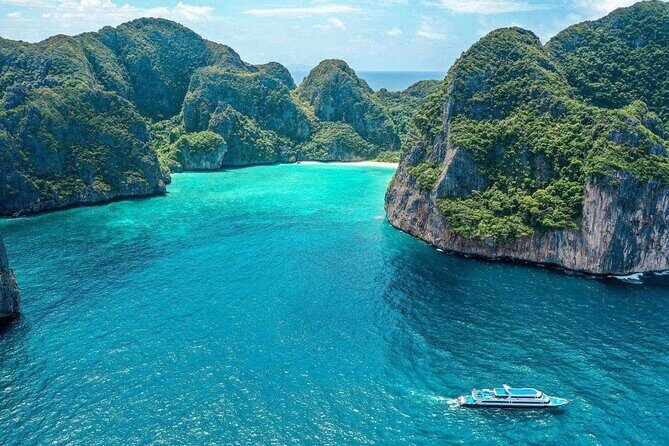 Phuket to Phi Phi Island Ferry Transfer with Hotel Pickup - The Itinerary in Detail