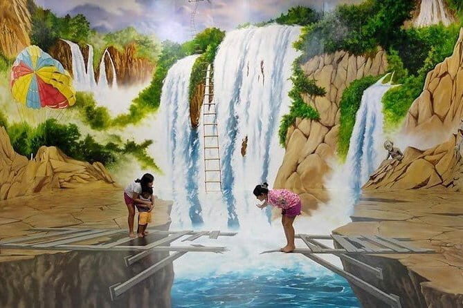 Phuket to Phi Phi Islands: Daytime Discovery Tour - Who Should Consider This Tour?