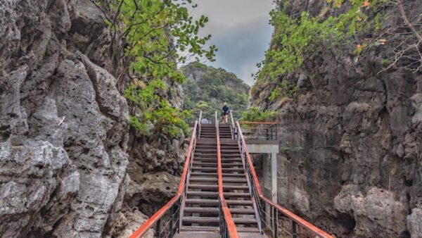 Phuket:Phi Phi Maya Bay YaoYai & Khai Islands By Speedboat - Questions You May Have