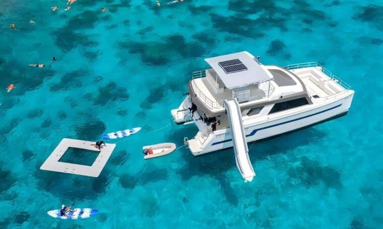 Phuket:Phi Phi,Maya&Maithon Tour-Indigo Catamaran With Lunch - Onboard Experience
